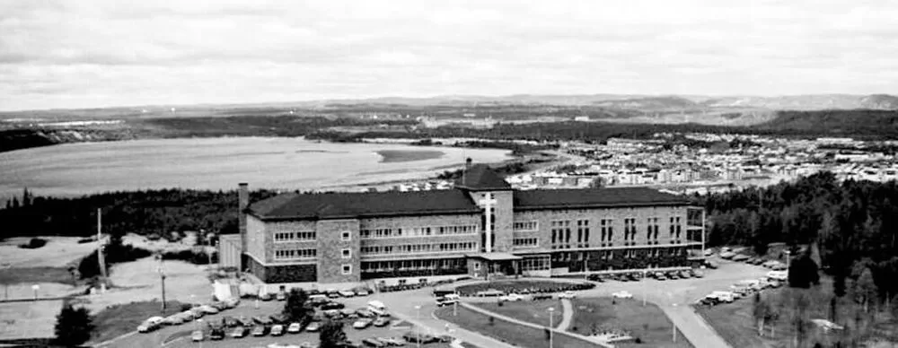 North Shore school building