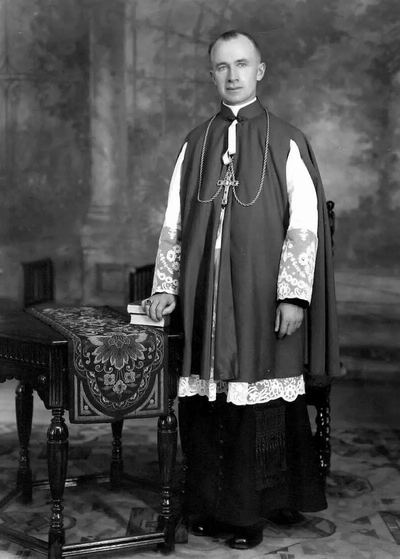 Official portrait of Mgr Napoléon-Alexandre Labrie